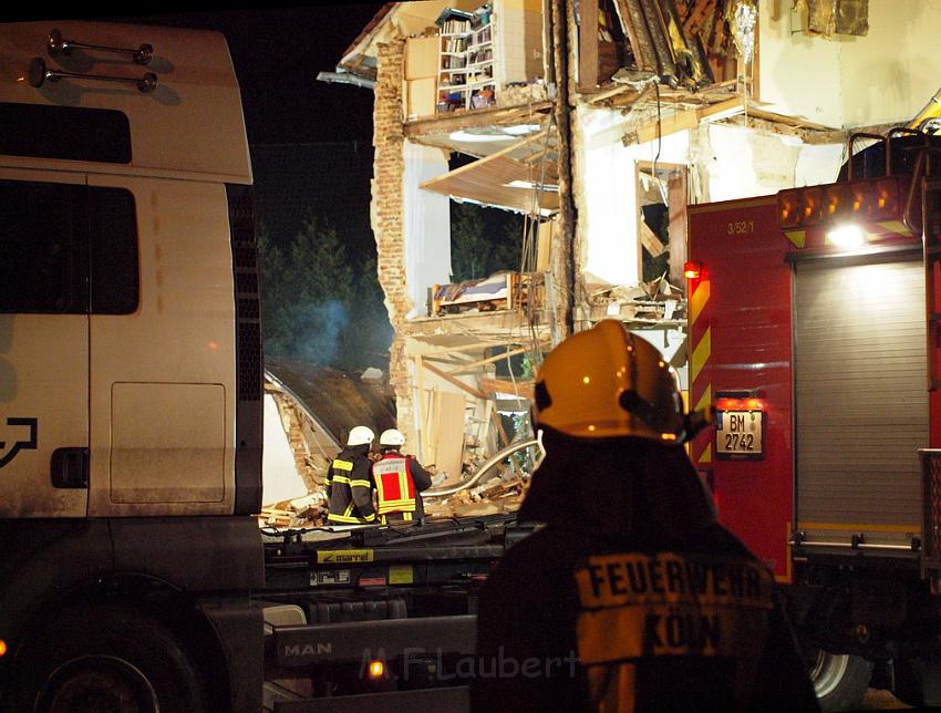 Hausexplosion Bruehl bei Koeln Pingsdorferstr P267.JPG